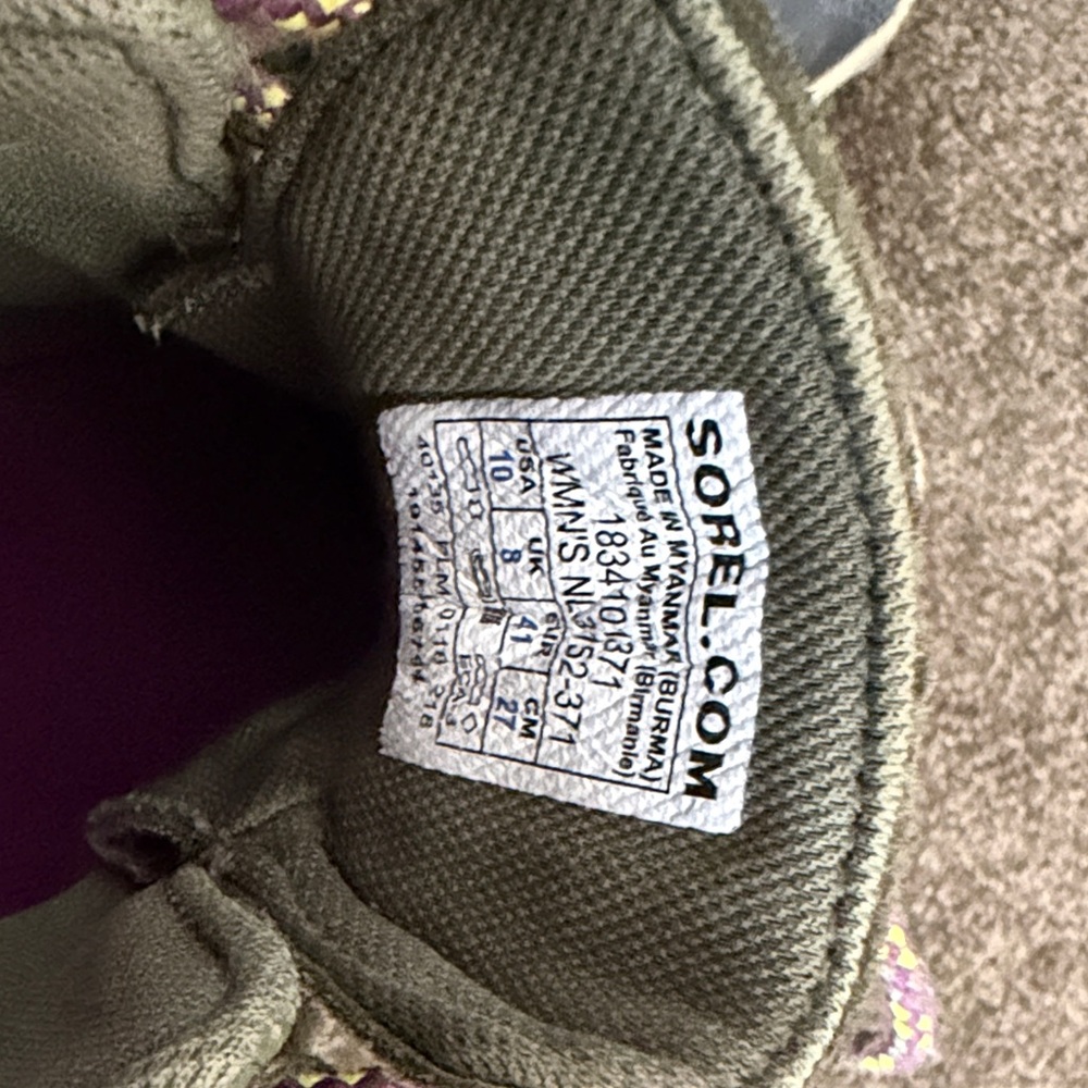 Sorel Women’s Olive Green and Navy Duck Boots with Purple Accent Laces - Picture 3 of 4